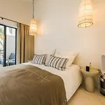 Aia Keyweek Quiet Town House