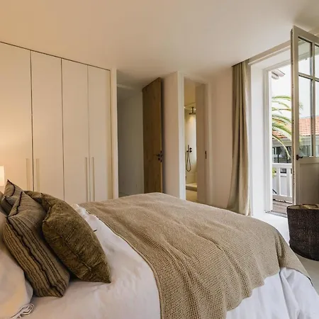 Dom wakacyjny Aia Keyweek Quiet Town House