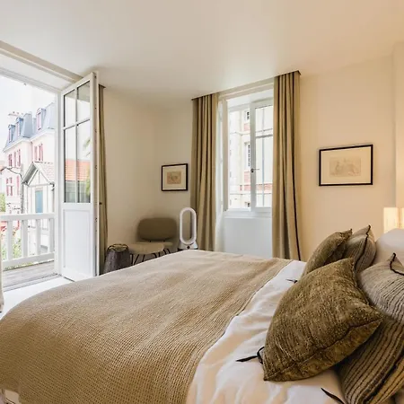 Aia Keyweek Quiet Town House *