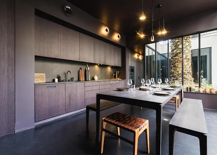 Aia Keyweek Quiet Town House