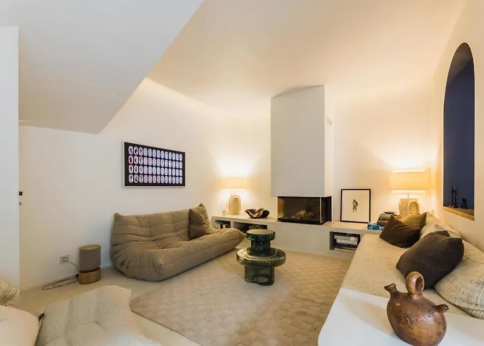 Aia Keyweek Quiet Town House * 比亚里茨