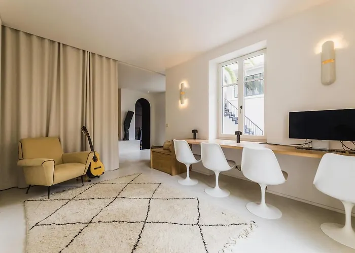 Aia Keyweek Quiet Town House 比亚里茨